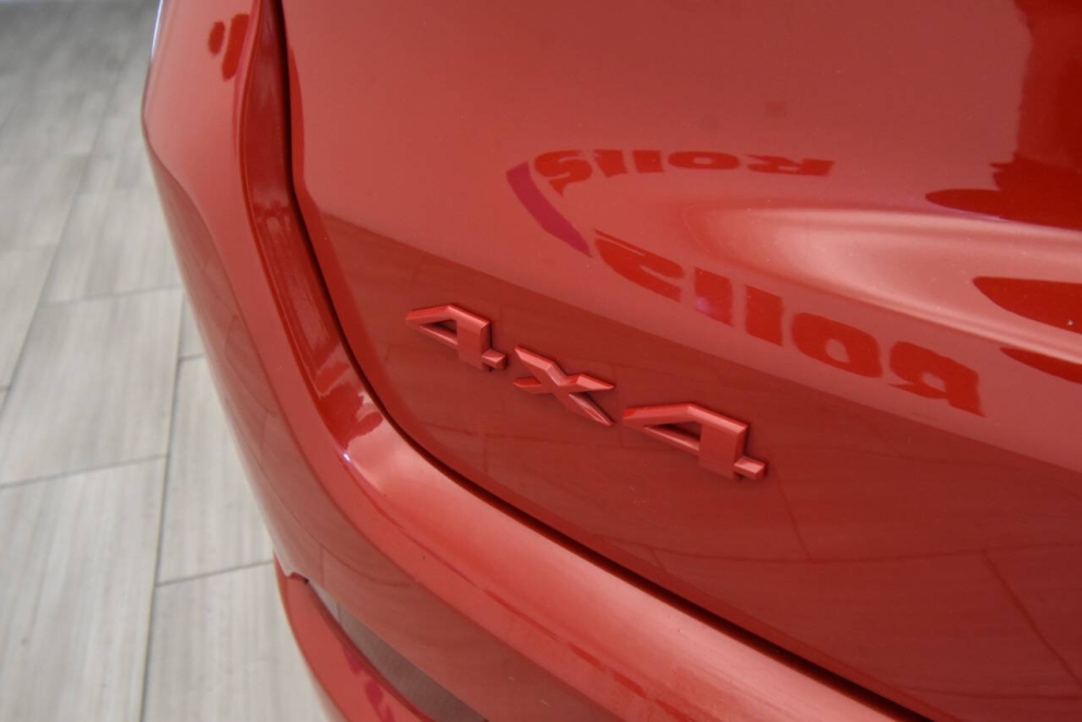 2022 Jeep Compass, Red, Mileage: 28,732 - photo 29