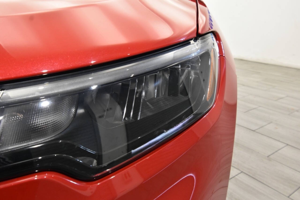 2022 Jeep Compass, Red, Mileage: 28,732 - photo 8