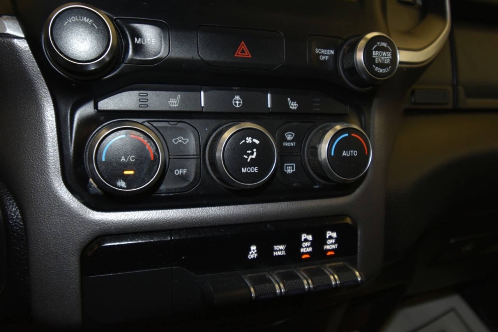 2019 RAM 1500 Big Horn 4x4 4dr Crew Cab 5.6 ft. SB Pickup, , Mileage: 83,503 - photo 32