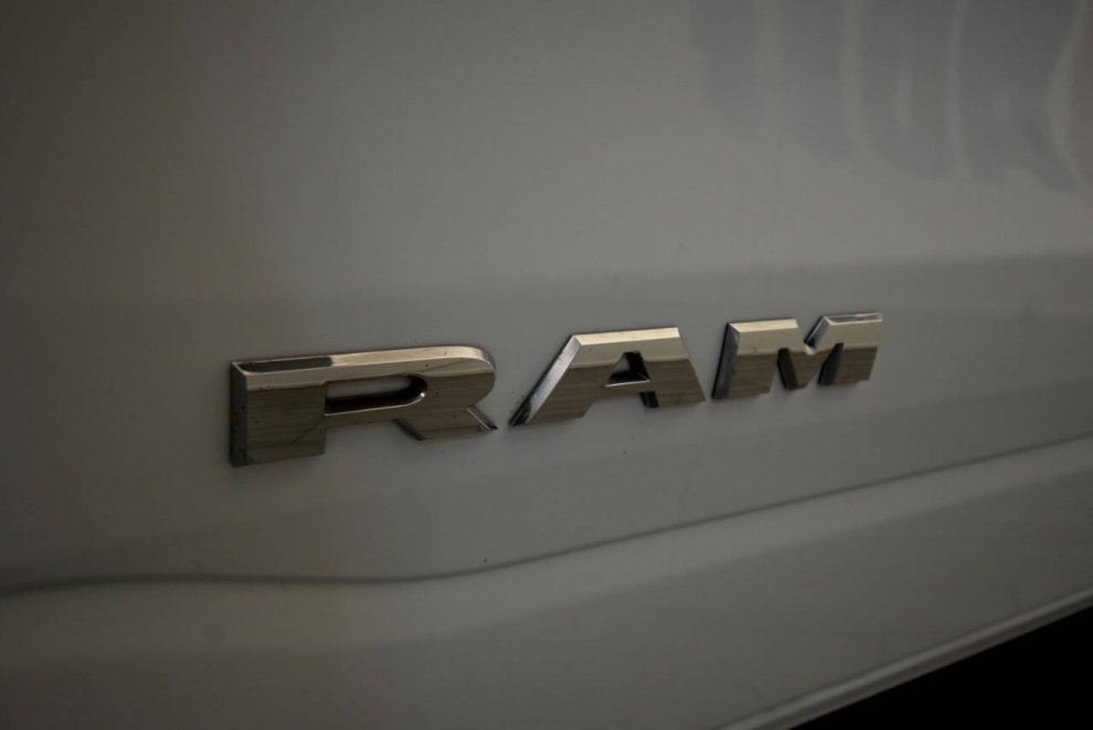 2019 RAM 1500 Big Horn 4x4 4dr Crew Cab 5.6 ft. SB Pickup, , Mileage: 83,503 - photo 34