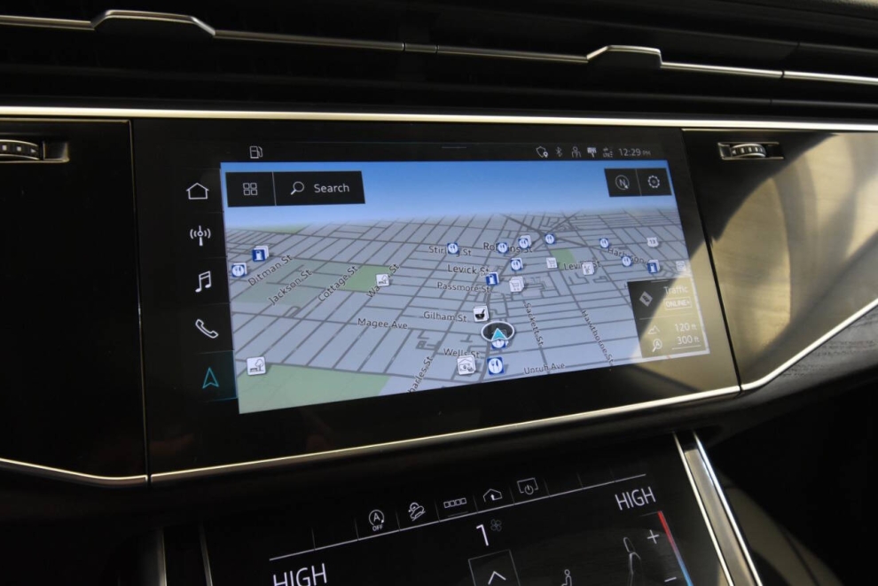 2021 Audi Q8 quattro Premium 55 TFSI AWD 4dr SUV, White, Mileage: 96,682 - photo 22