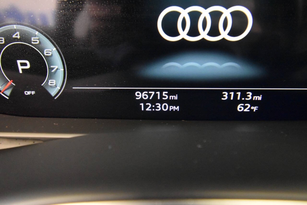 2021 Audi Q8 quattro Premium 55 TFSI AWD 4dr SUV, White, Mileage: 96,682 - photo 30