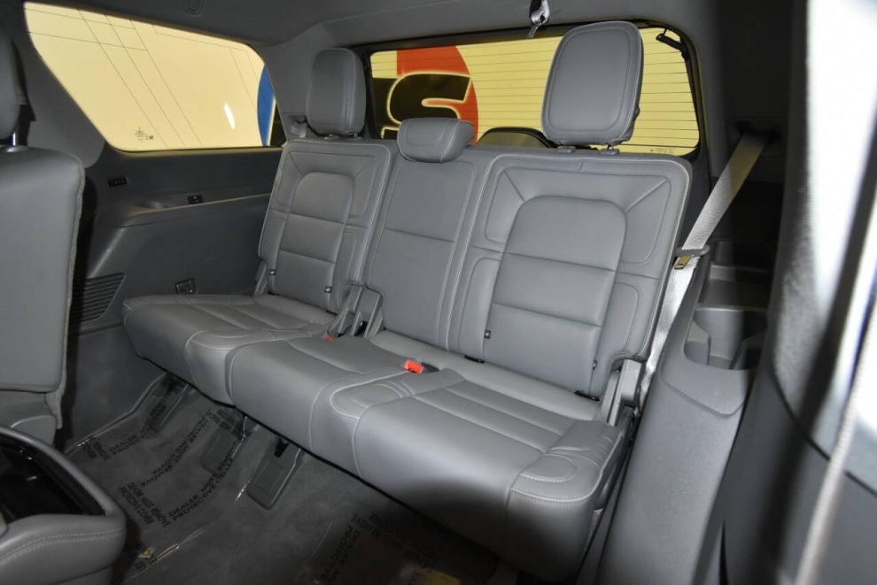 2018 Lincoln Navigator Reserve 4x4 4dr SUV, Blue, Mileage: 77,380 - photo 14