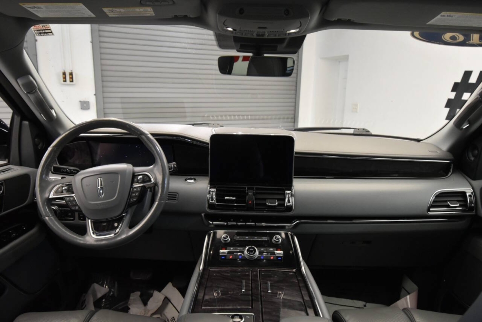 2018 Lincoln Navigator Reserve 4x4 4dr SUV, Blue, Mileage: 77,380 - photo 21