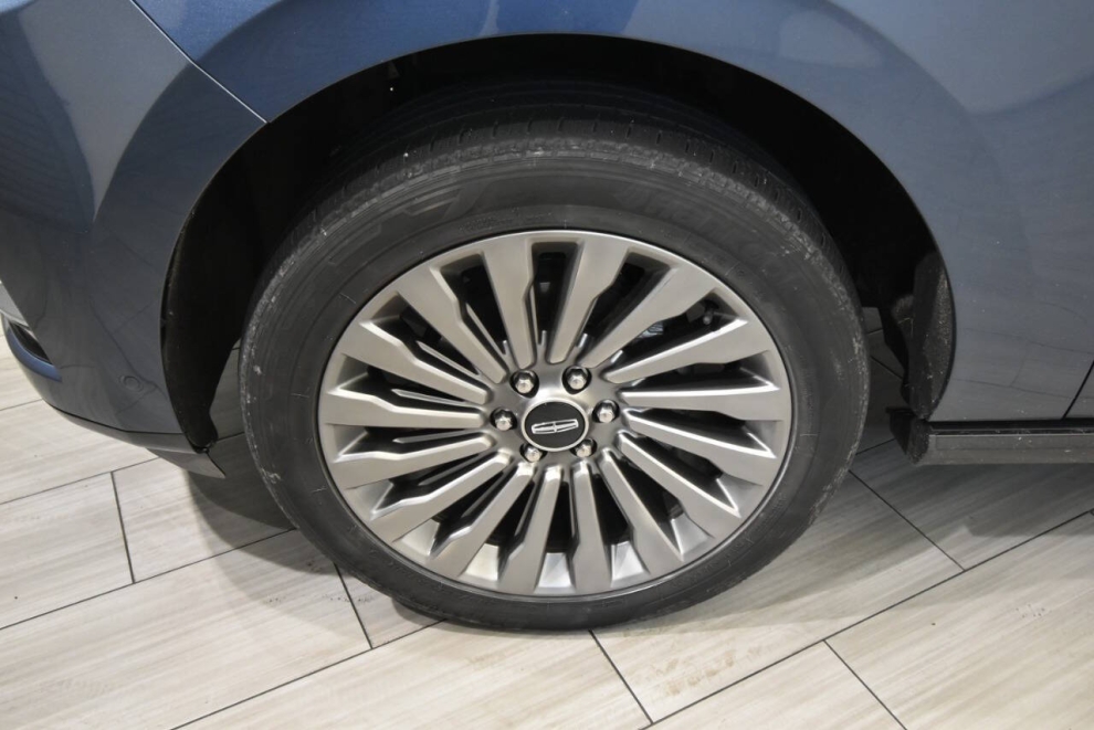 2018 Lincoln Navigator Reserve 4x4 4dr SUV, Blue, Mileage: 77,380 - photo 8