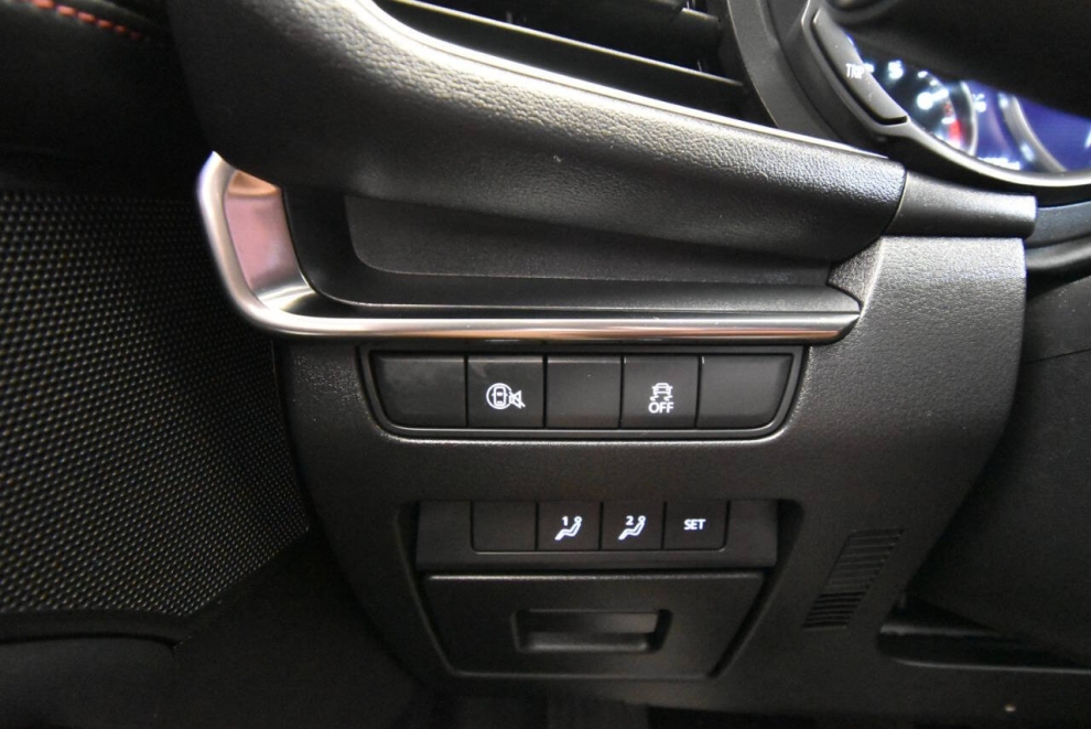 2025 Mazda Mazda3 Hatchback 2.5 S Carbon Edition AWD 4dr Hatchback, Gray, Mileage: 3,559 - photo 27