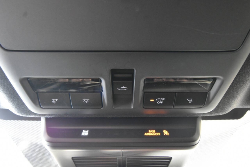 2025 Mazda Mazda3 Hatchback 2.5 S Carbon Edition AWD 4dr Hatchback, Gray, Mileage: 3,559 - photo 29