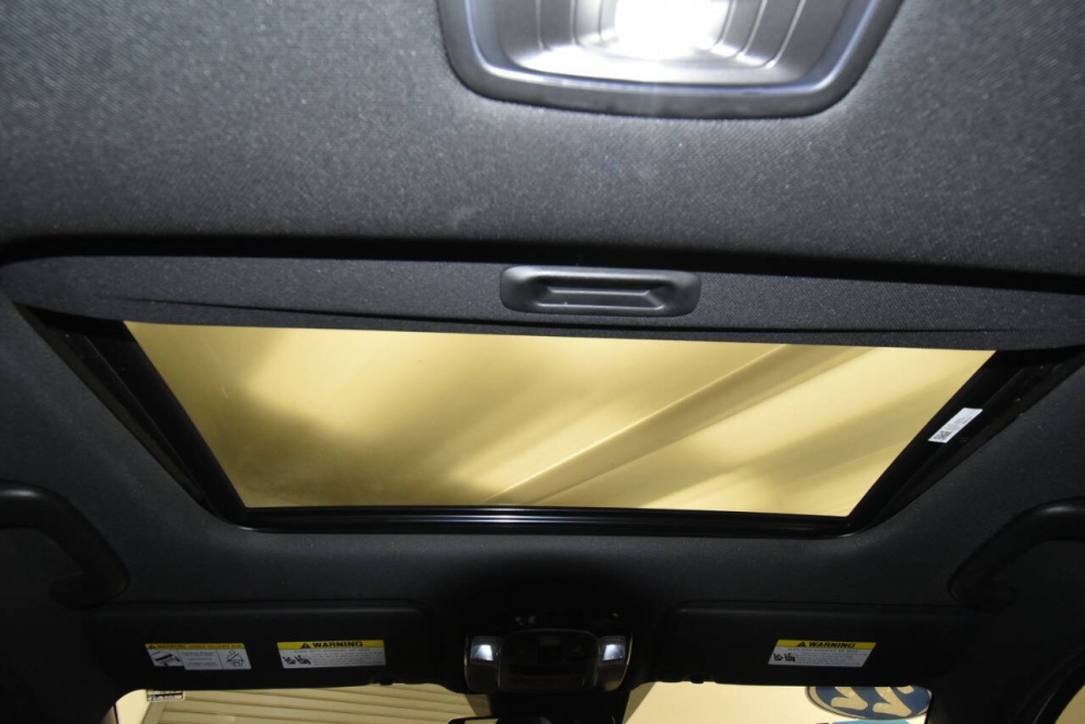 2022 Hyundai Santa Cruz Limited AWD 4dr Crew Cab 4.3ft SB, , Mileage: 83,811 - photo 17