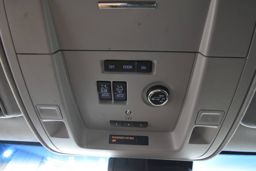 2018 GMC Yukon Denali 4x4 4dr SUV, White, Mileage: 95,949 - photo 32