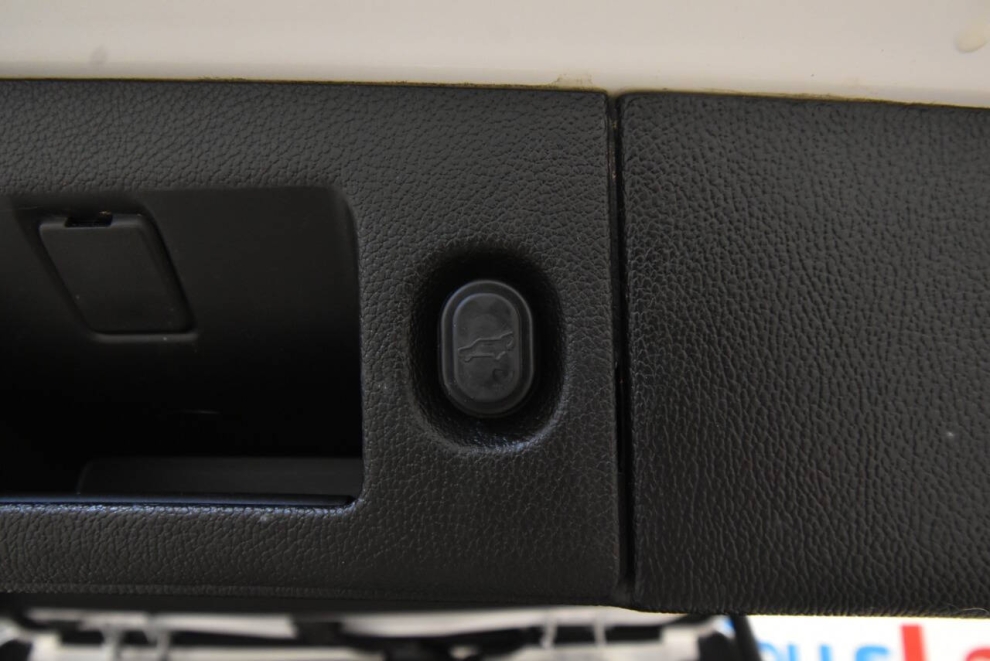 2018 GMC Yukon Denali 4x4 4dr SUV, White, Mileage: 95,949 - photo 36