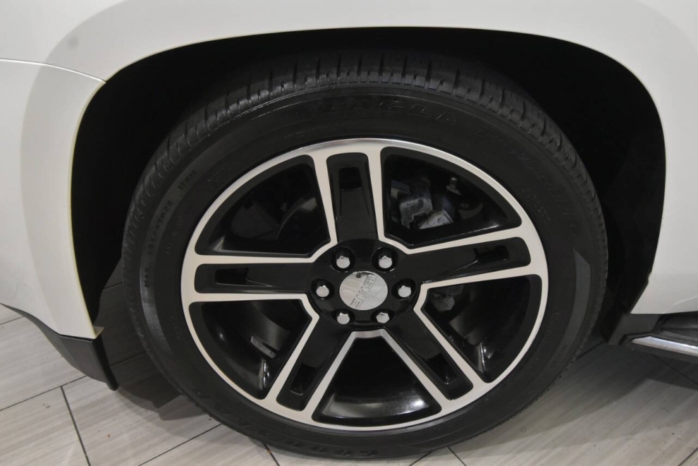 2018 GMC Yukon Denali 4x4 4dr SUV, White, Mileage: 95,949 - photo 8