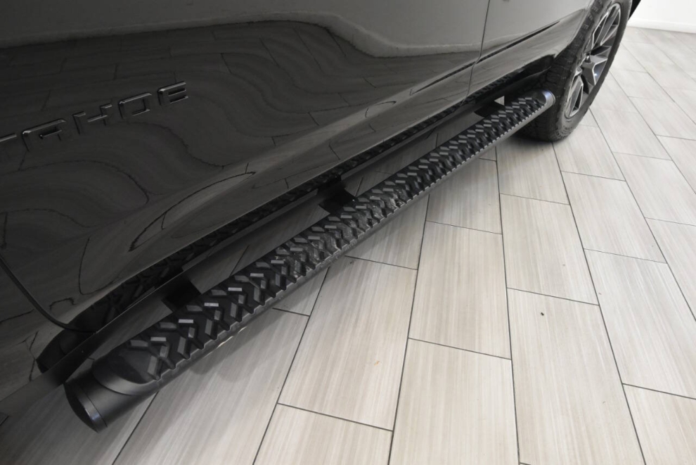 2021 Chevrolet Tahoe Z71 4x4 4dr SUV, Black, Mileage: 68,114 - photo 10