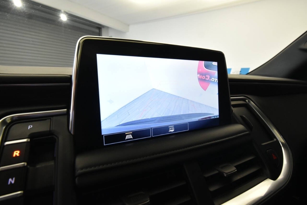 2021 Chevrolet Tahoe Z71 4x4 4dr SUV, Black, Mileage: 68,114 - photo 28