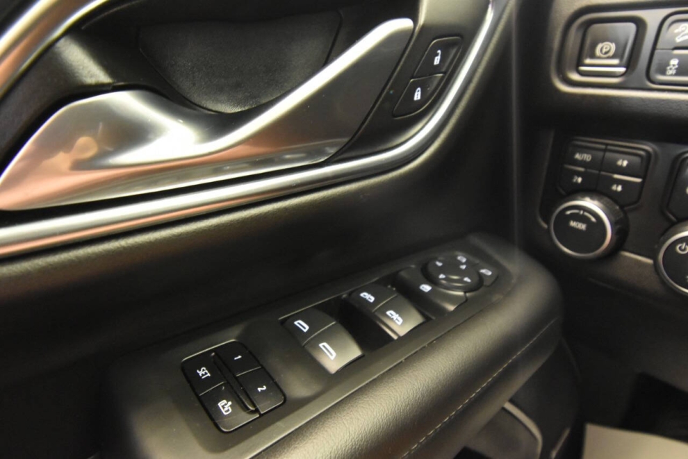 2021 Chevrolet Tahoe Z71 4x4 4dr SUV, Black, Mileage: 68,114 - photo 34