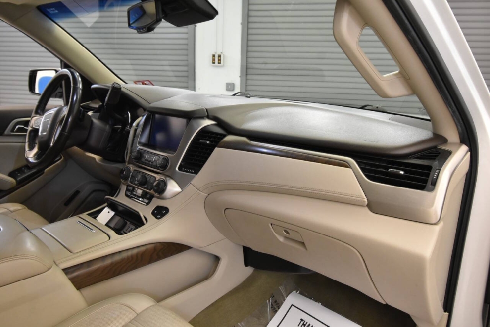 2019 GMC Yukon XL Denali 4x4 4dr SUV, White, Mileage: 96,641 - photo 16