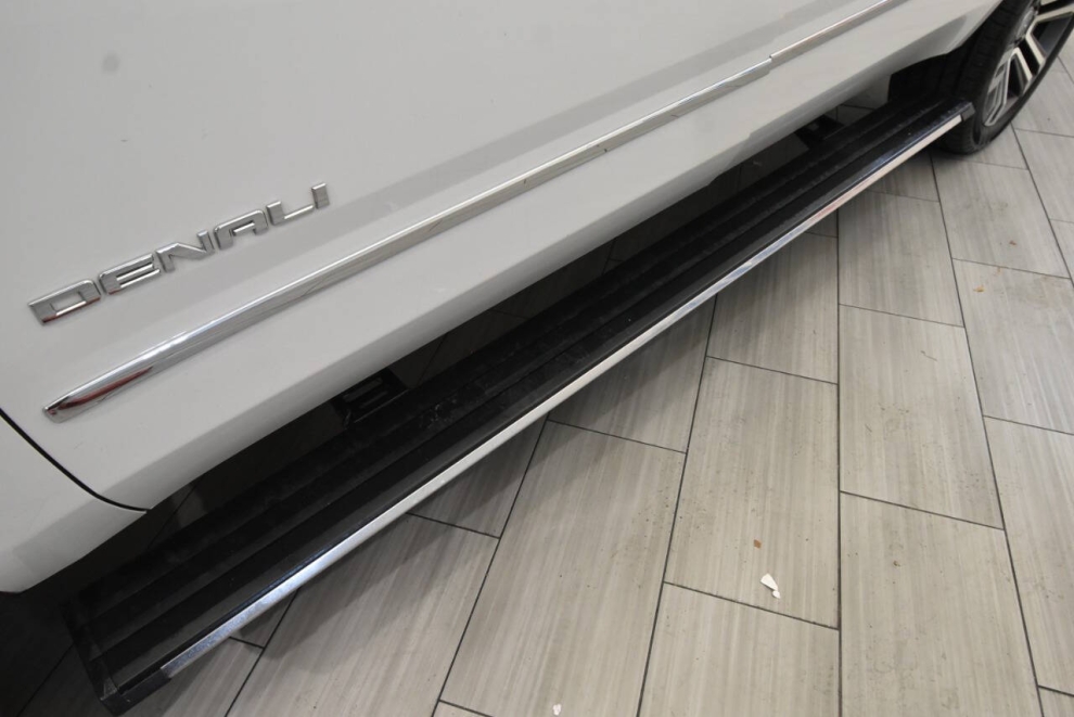 2019 GMC Yukon XL Denali 4x4 4dr SUV, White, Mileage: 96,641 - photo 9