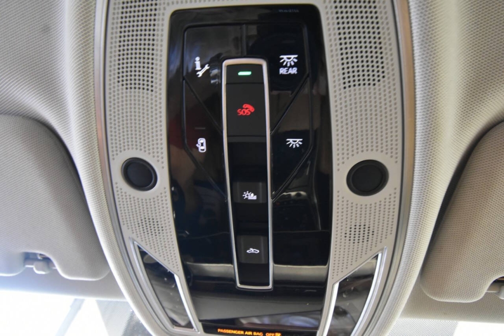 2019 Audi A8 L quattro 55 TFSI AWD 4dr Sedan, White, Mileage: 98,200 - photo 31