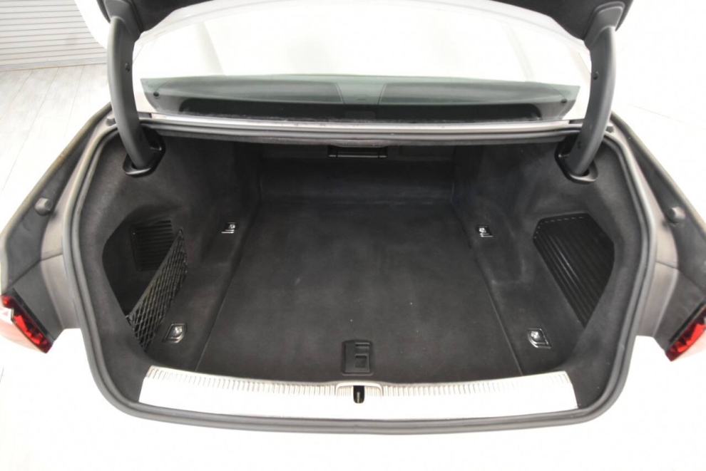 2019 Audi A8 L quattro 55 TFSI AWD 4dr Sedan, White, Mileage: 98,200 - photo 34