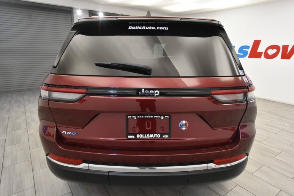 2024 Jeep Grand Cherokee 4xe 4x4 4dr SUV, , Mileage: 64,715 - photo 3