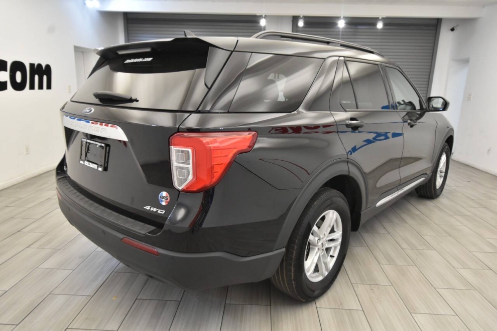 2022 Ford Explorer XLT AWD 4dr SUV, Black, Mileage: 95,525 - photo 4