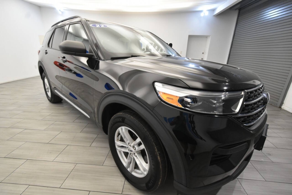 2022 Ford Explorer XLT AWD 4dr SUV, Black, Mileage: 95,525 - photo 6