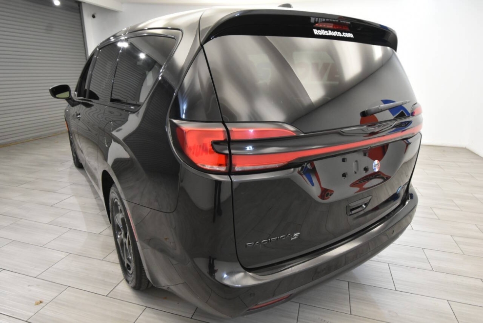 2023 Chrysler Pacifica Plug-In Hybrid Touring L 4dr Mini Van, , Mileage: 75,812 - photo 2