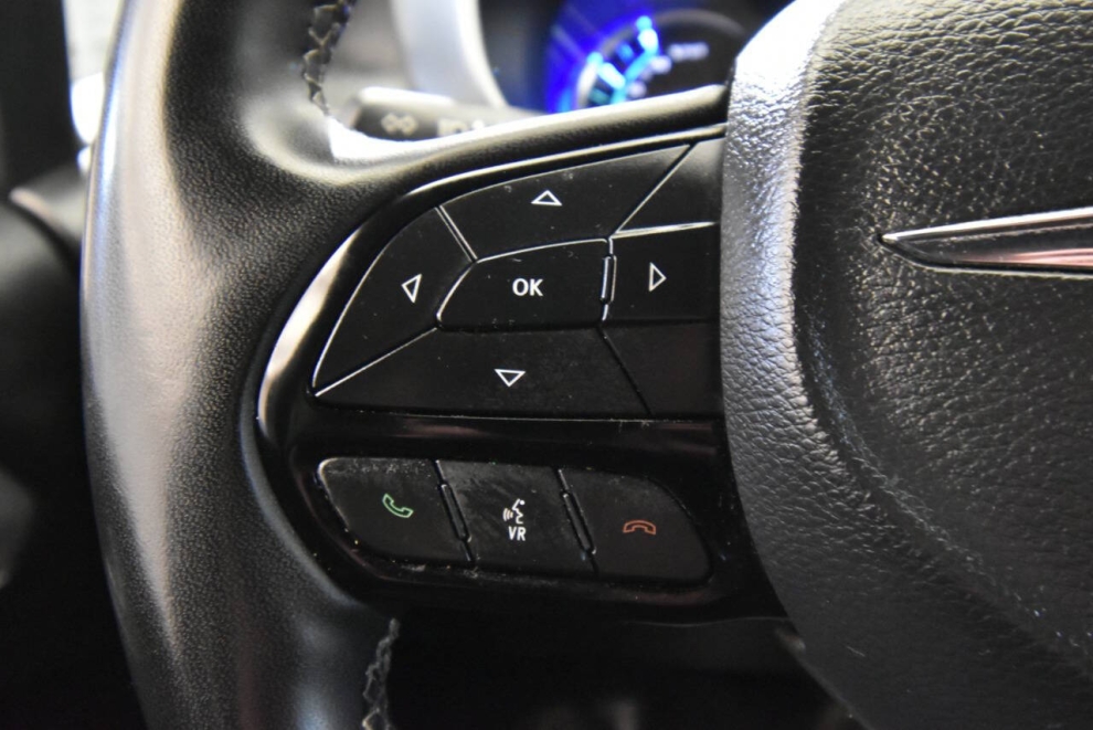 2023 Chrysler Pacifica Plug-In Hybrid Touring L 4dr Mini Van, , Mileage: 75,812 - photo 23