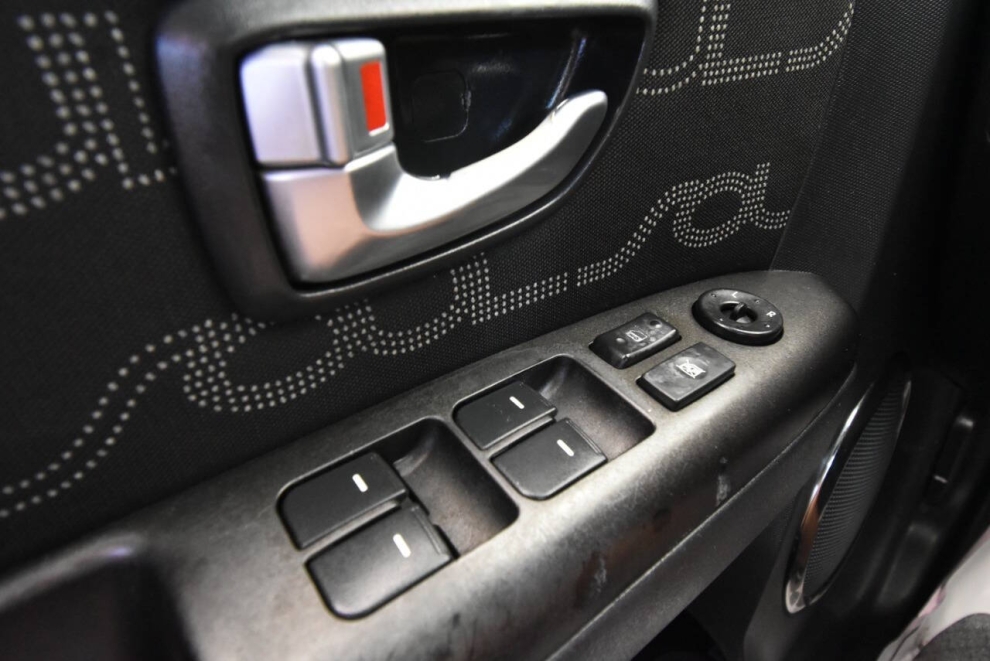 2012 Kia Soul + 4dr Crossover, Black, Mileage: 130,454 - photo 24