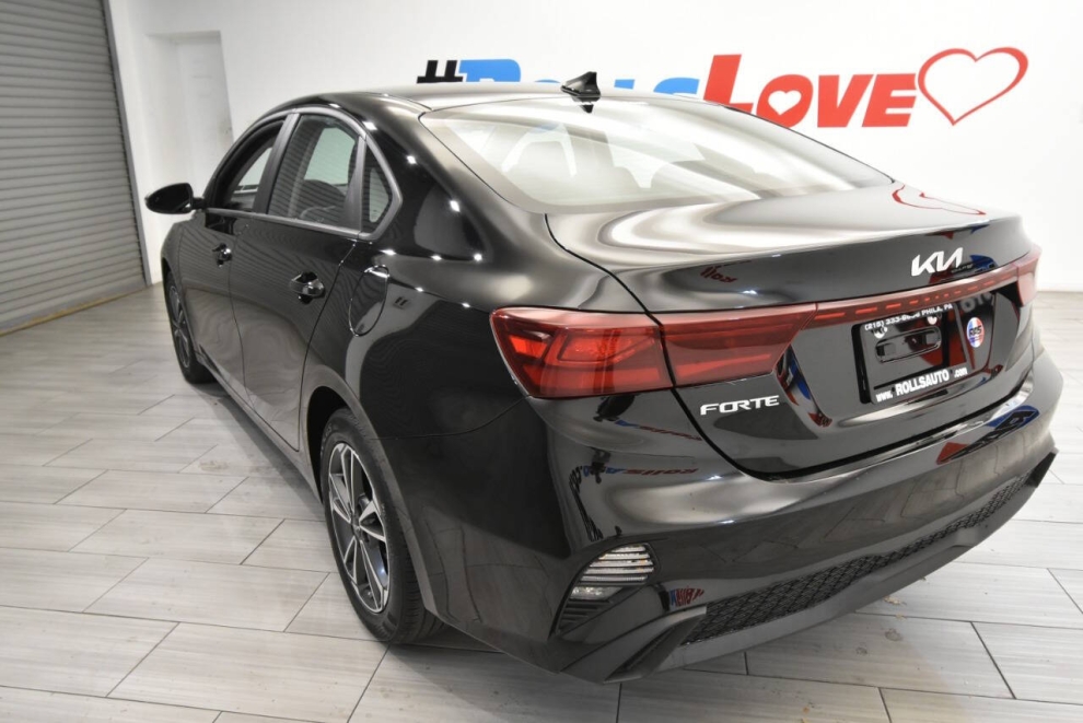 2023 Kia Forte LXS 4dr Sedan, , Mileage: 30,367 - photo 2