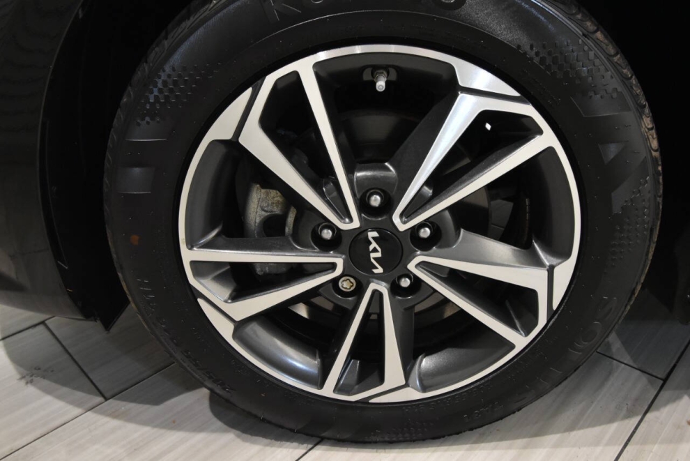2023 Kia Forte LXS 4dr Sedan, , Mileage: 30,367 - photo 8