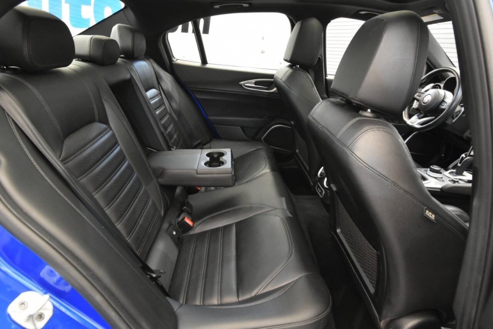 2023 Alfa Romeo Giulia Veloce AWD 4dr Sedan, , Mileage: 55,457 - photo 14