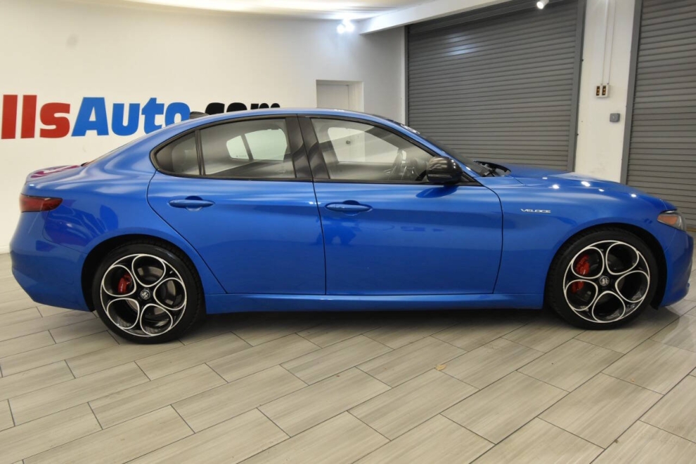 2023 Alfa Romeo Giulia Veloce AWD 4dr Sedan, , Mileage: 55,457 - photo 5