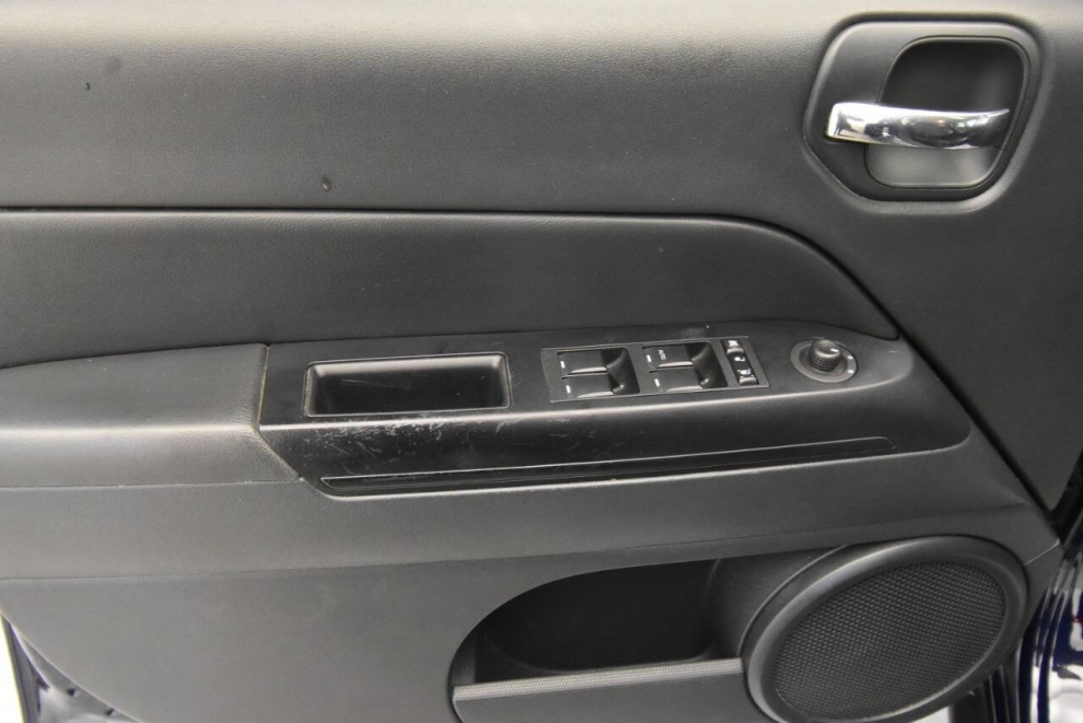 2015 Jeep Patriot High Altitude Edition 4x4 4dr SUV, Azul, Mileage: 91,031 - photo 12