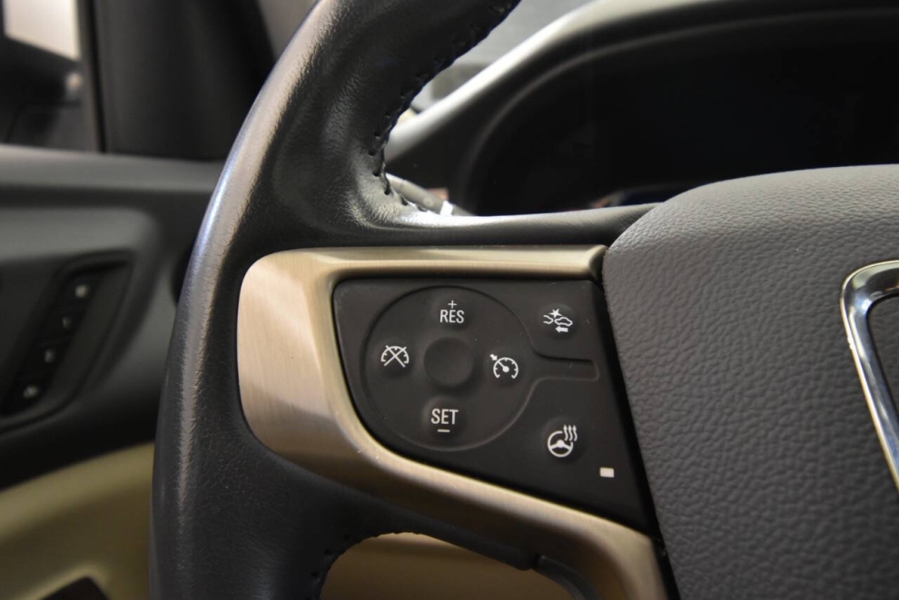 2022 GMC Acadia Denali 4x4 4dr SUV, Blanco, Mileage: 97,616 - photo 25