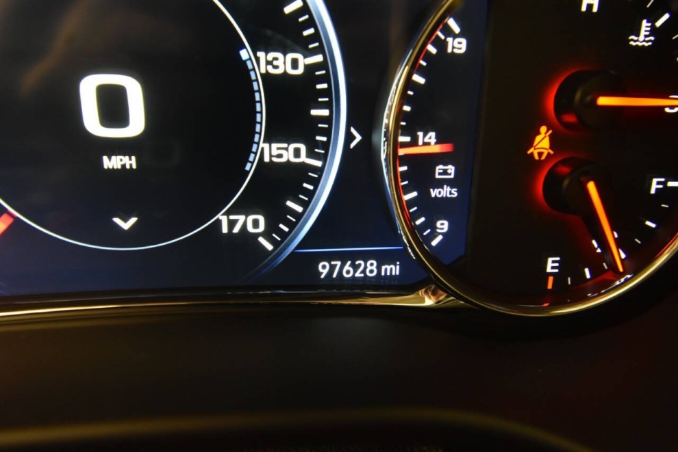 2022 GMC Acadia Denali 4x4 4dr SUV, Blanco, Mileage: 97,616 - photo 27