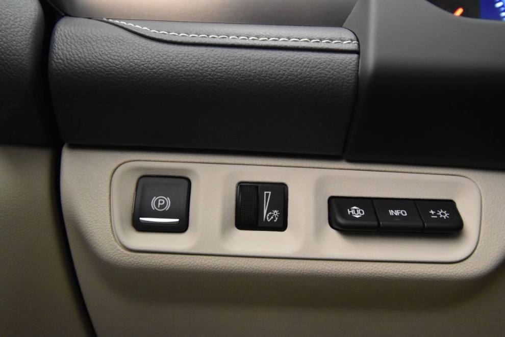 2022 GMC Acadia Denali 4x4 4dr SUV, Blanco, Mileage: 97,616 - photo 28