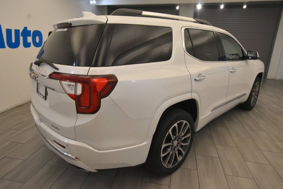 2022 GMC Acadia Denali 4x4 4dr SUV, Blanco, Mileage: 97,616 - photo 4