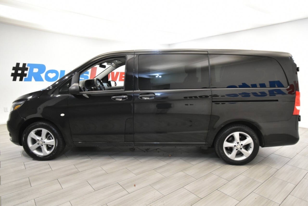 2018 Mercedes-Benz Metris Passenger 4dr Mini Van, Negro, Mileage: 79,460 - photo 1
