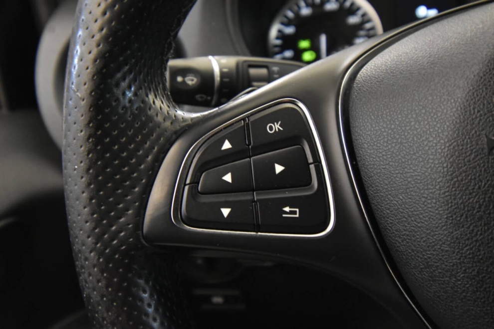 2018 Mercedes-Benz Metris Passenger 4dr Mini Van, Negro, Mileage: 79,460 - photo 22