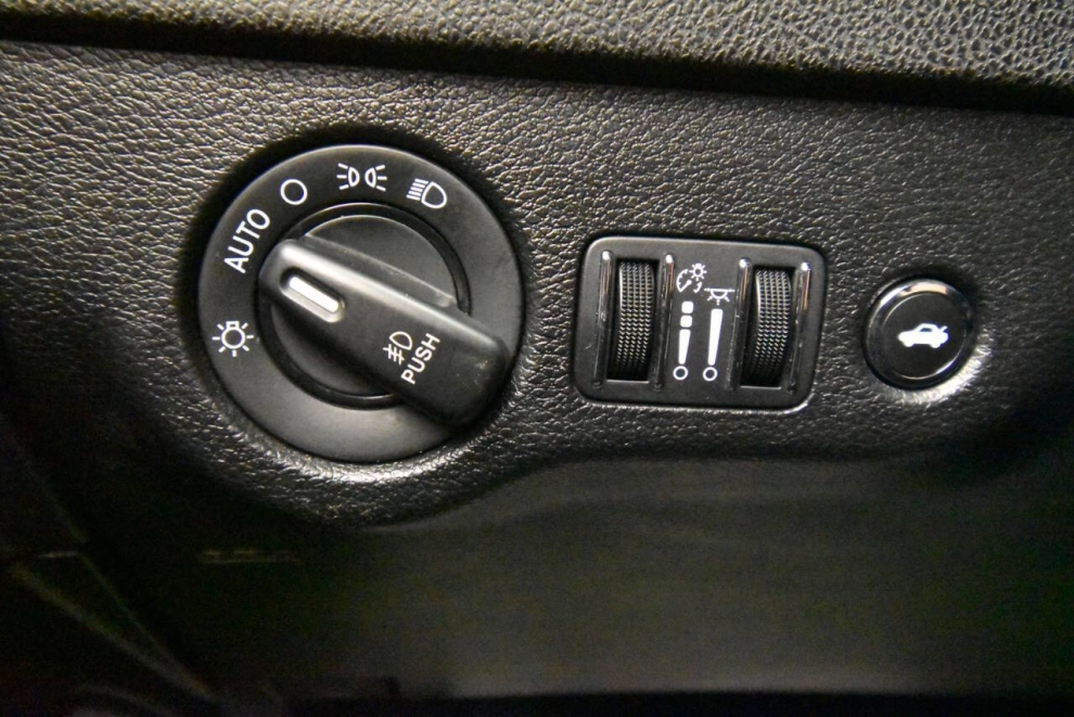 2022 Dodge Charger GT AWD 4dr Sedan, Blanco, Mileage: 59,449 - photo 25