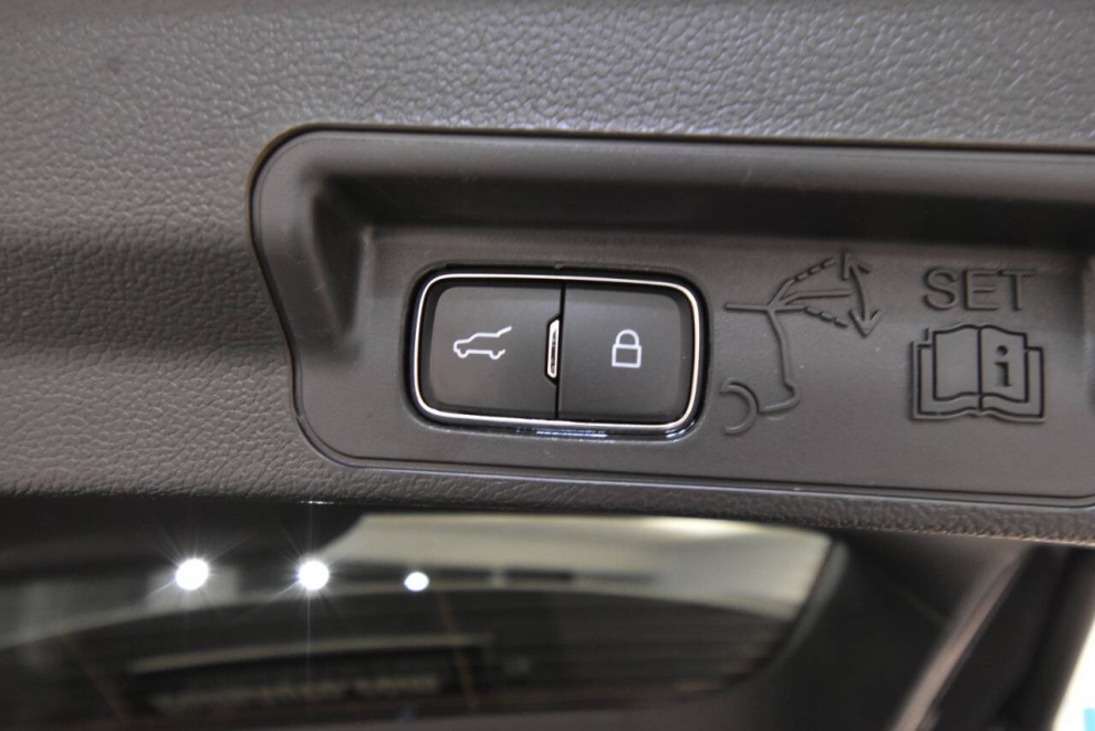 2022 Ford Explorer Limited AWD 4dr SUV, Gray, Mileage: 76,198 - photo 35