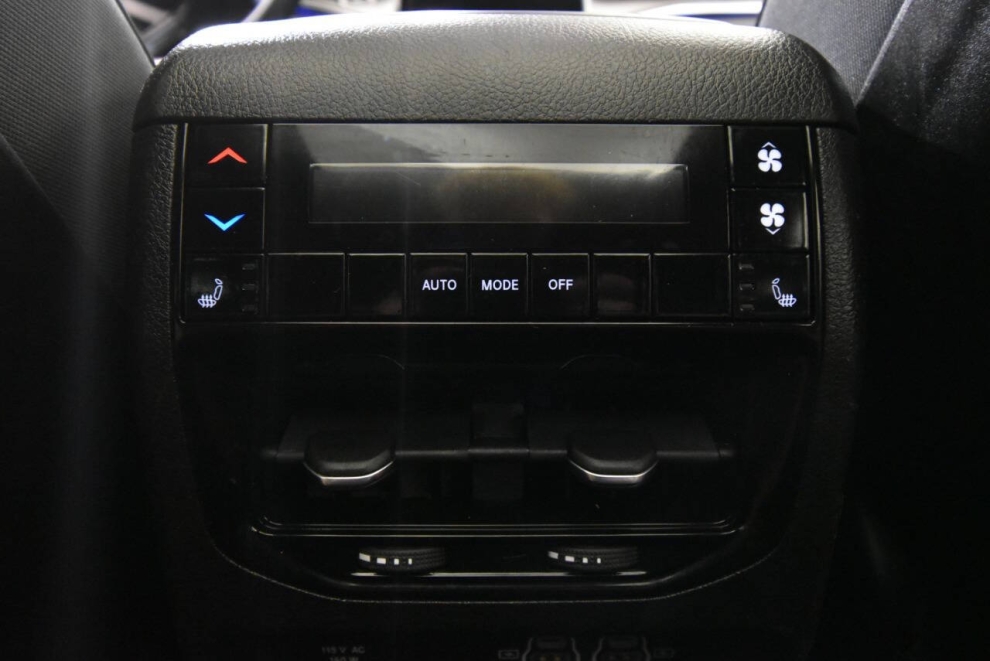 2021 Jeep Grand Cherokee L Overland 4x4 4dr SUV, Black, Mileage: 91,615 - photo 17