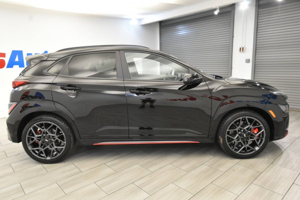 2023 Hyundai Kona N Base 4dr Crossover, Negro, Mileage: 21,313 - photo 5