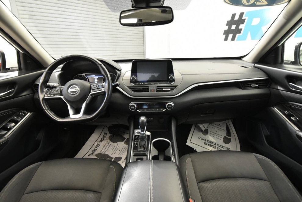 2020 Nissan Altima 2.5 SV AWD 4dr Sedan, White, Mileage: 66,203 - photo 17