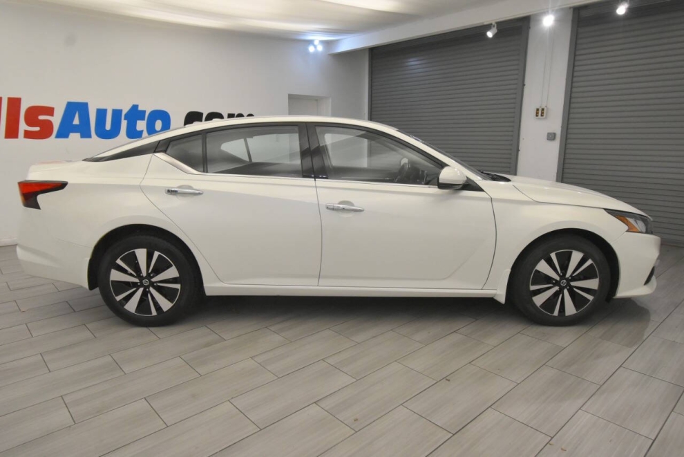 2020 Nissan Altima 2.5 SV AWD 4dr Sedan, White, Mileage: 66,203 - photo 5
