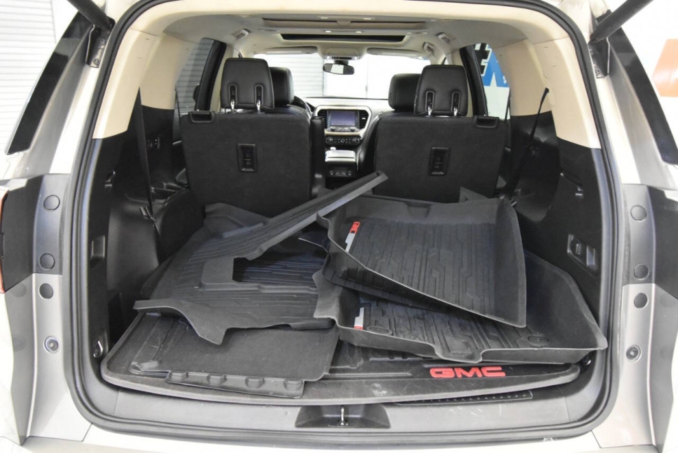 2019 GMC Acadia Denali 4x4 4dr SUV, Tan, Mileage: 111,734 - photo 34