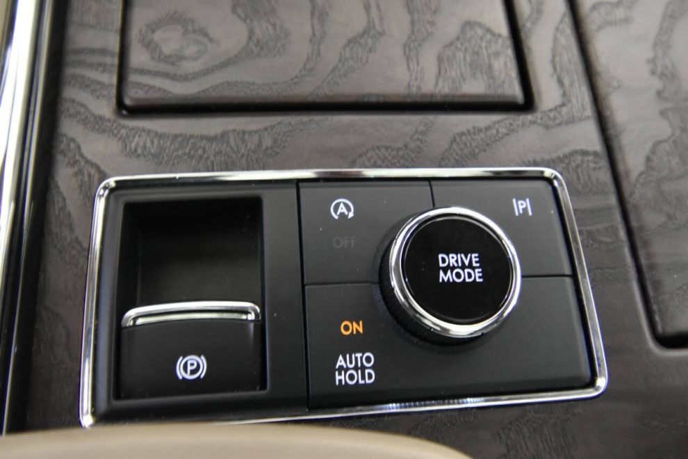 2022 Lincoln Navigator Reserve 4x4 4dr SUV, Blanco, Mileage: 34,977 - photo 23