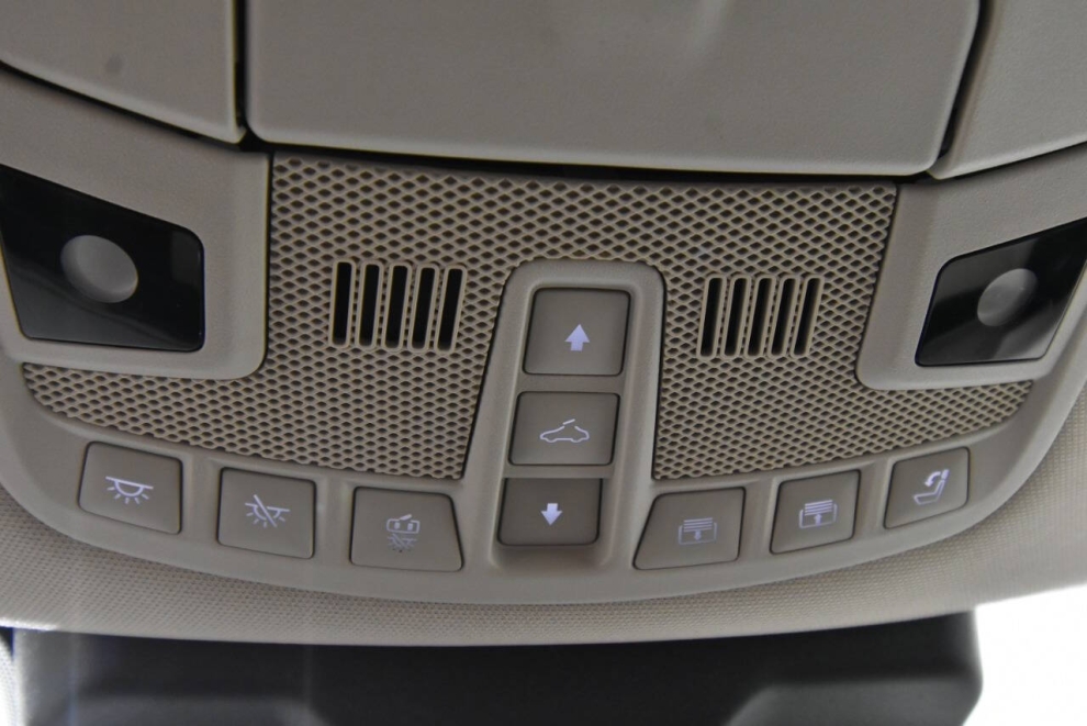 2022 Lincoln Navigator Reserve 4x4 4dr SUV, Blanco, Mileage: 34,977 - photo 28