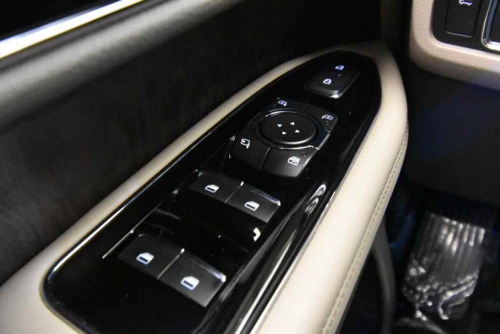 2022 Lincoln Navigator Reserve 4x4 4dr SUV, Blanco, Mileage: 34,977 - photo 34