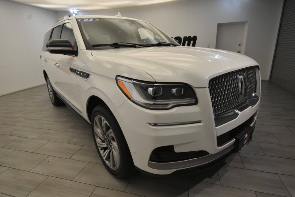 2022 Lincoln Navigator Reserve 4x4 4dr SUV, Blanco, Mileage: 34,977 - photo 6